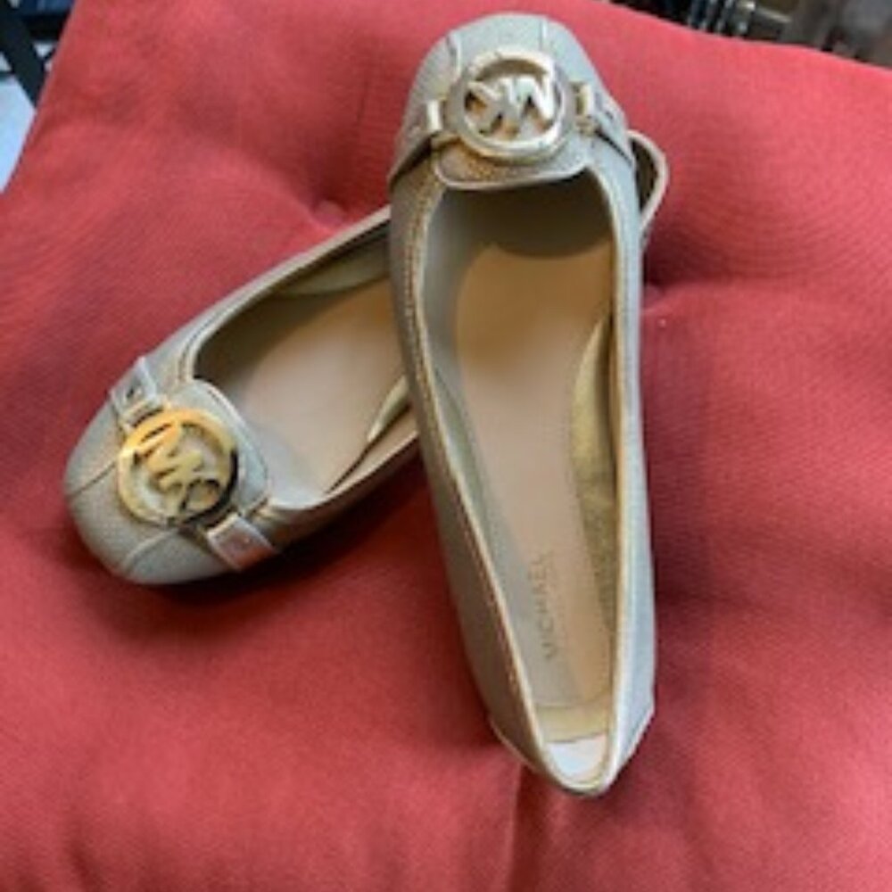MICHAEL KORS GOLD BALLET FLATS